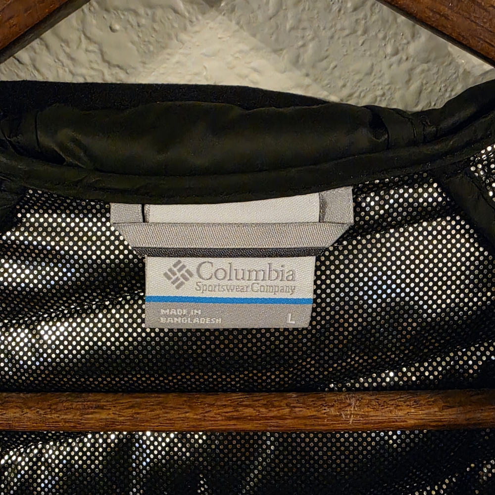 Women's Columbia Puffer Jacket - Picture 3 of 7